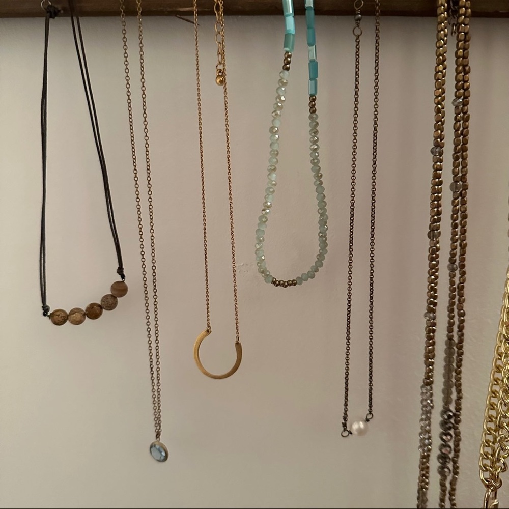 Necklaces - Picture 4 of 4